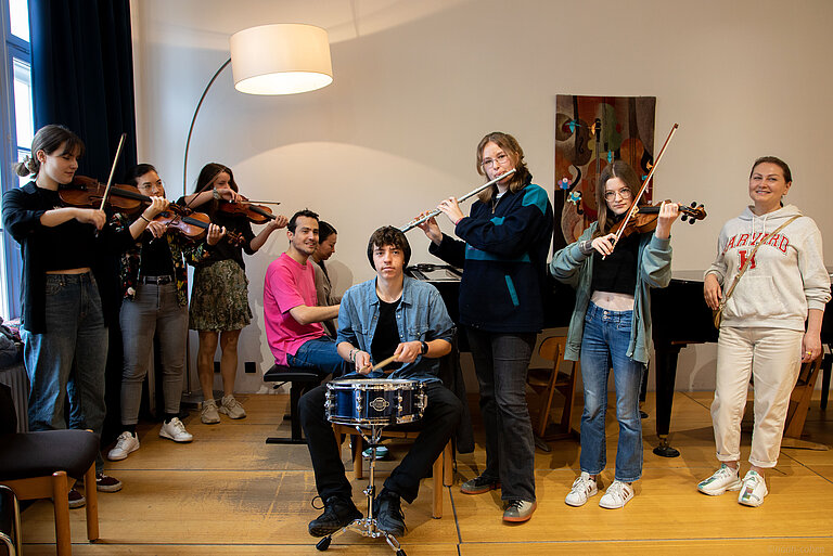 Guy Mintus beim Improvisationskurs der Sing- und Musikschule Landsberg