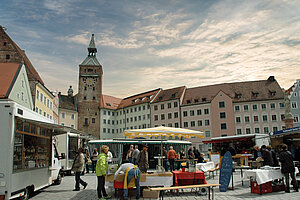 Bauernmarkt auf dem Hauptplatz