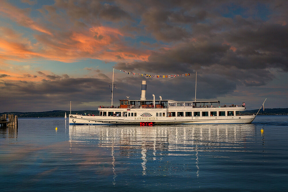 Fähre auf dem Ammersee